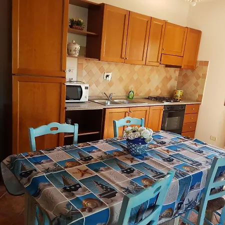 Casa Con Giardino Holiday home *